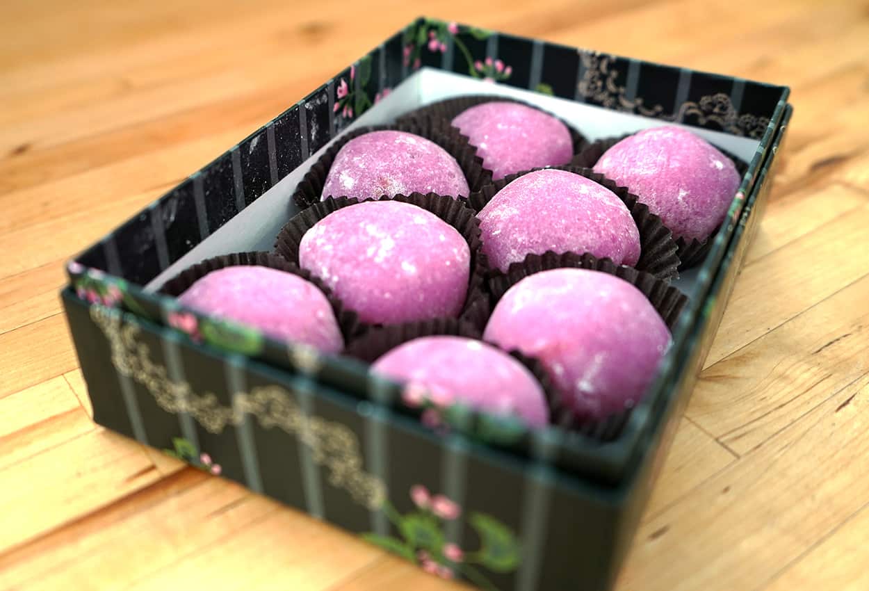 Strawberry daifuku