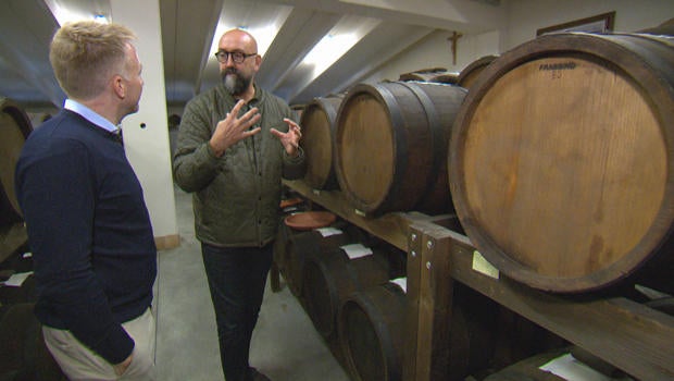 balsamic-vinegar-rolando-beramendi-seth-doane-with-aging-barrels-620.jpg