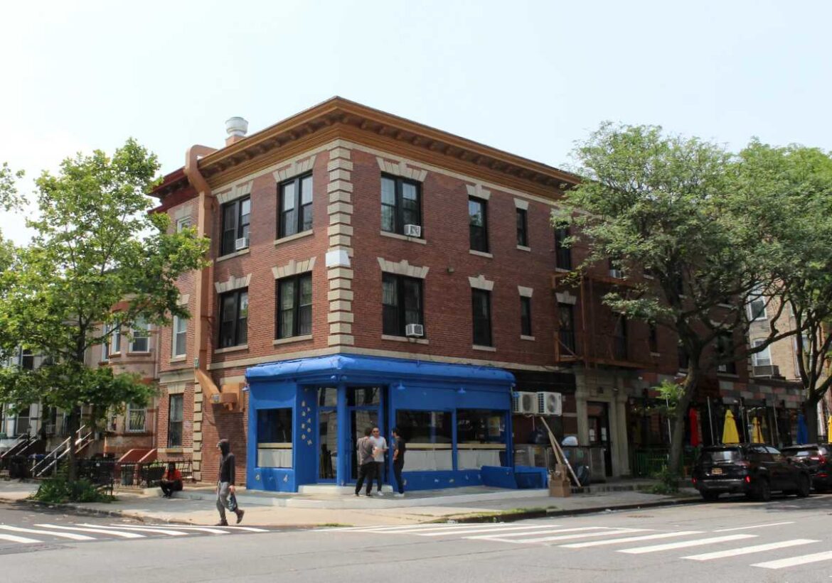 Two new restaurants bring French flair and Mexico City flavor to Bed-Stuy • Brooklyn Paper Two new restaurants bring French flair and Mexico City flavor to Bed-Stuy • Brooklyn Paper