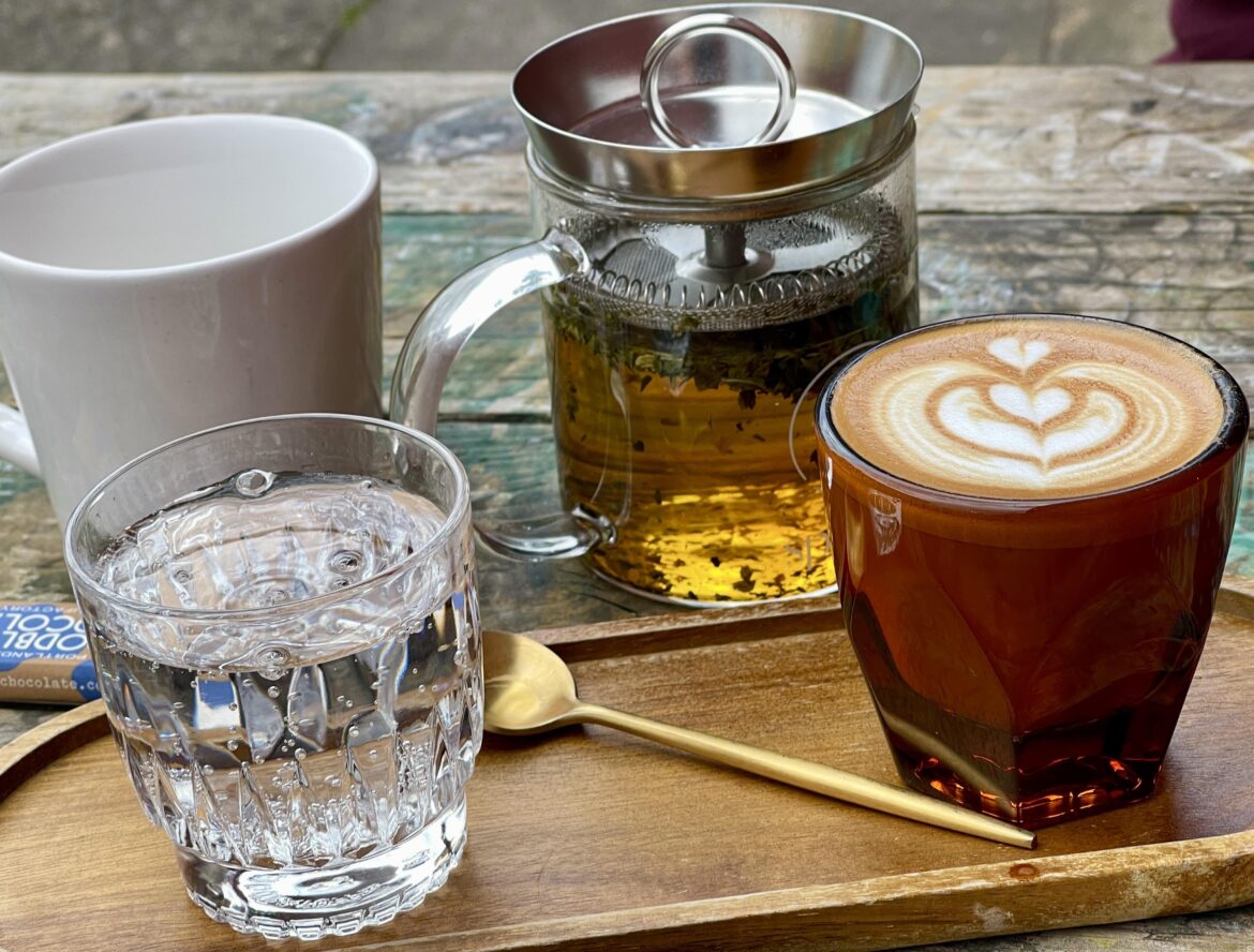 Cortado and peppermint tea