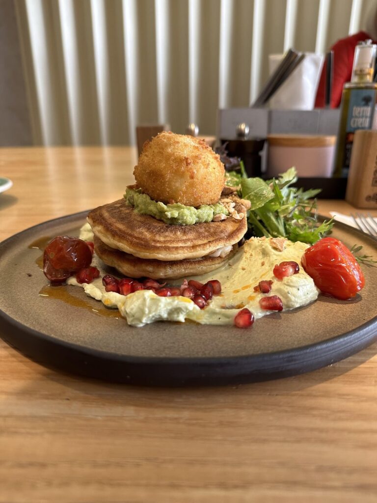 Pancake Stack Perfection with Panko Egg 🇷🇴🥞