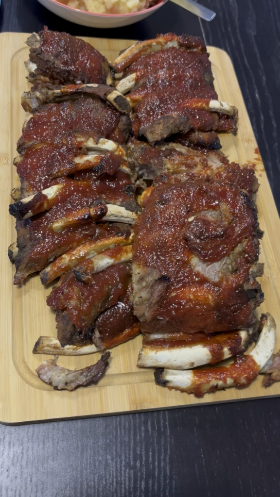 Bbq ribs and mashed potatoes