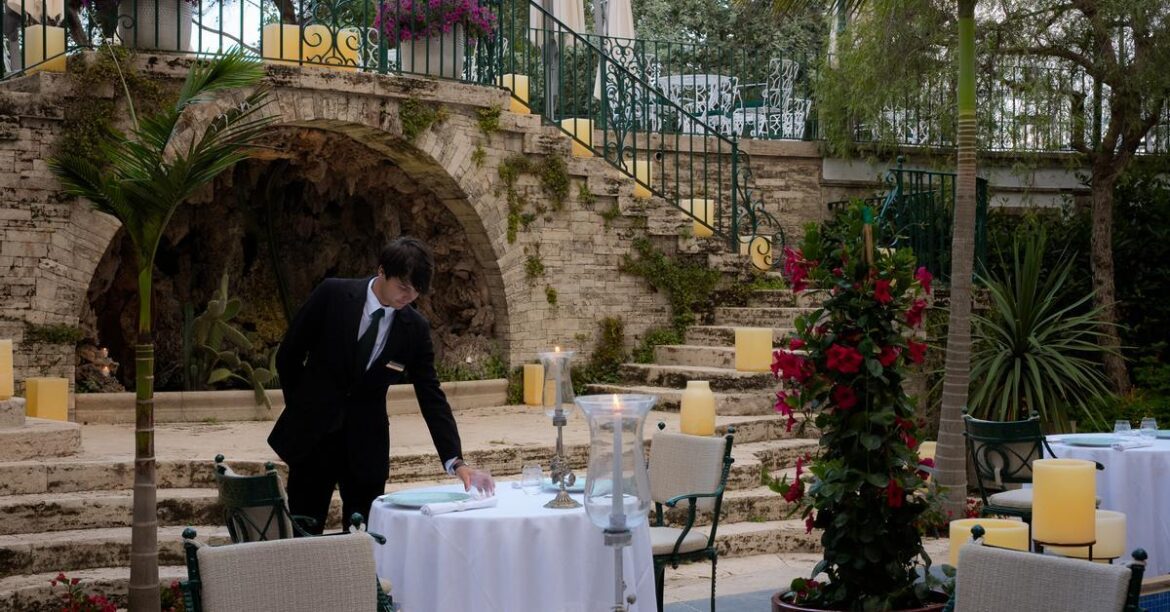 a candlelit dinner under the stars of the Costa Brava a candlelit dinner under the stars of the Costa Brava