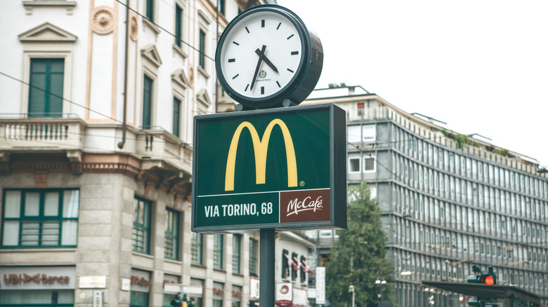 McDonald's Italy sign