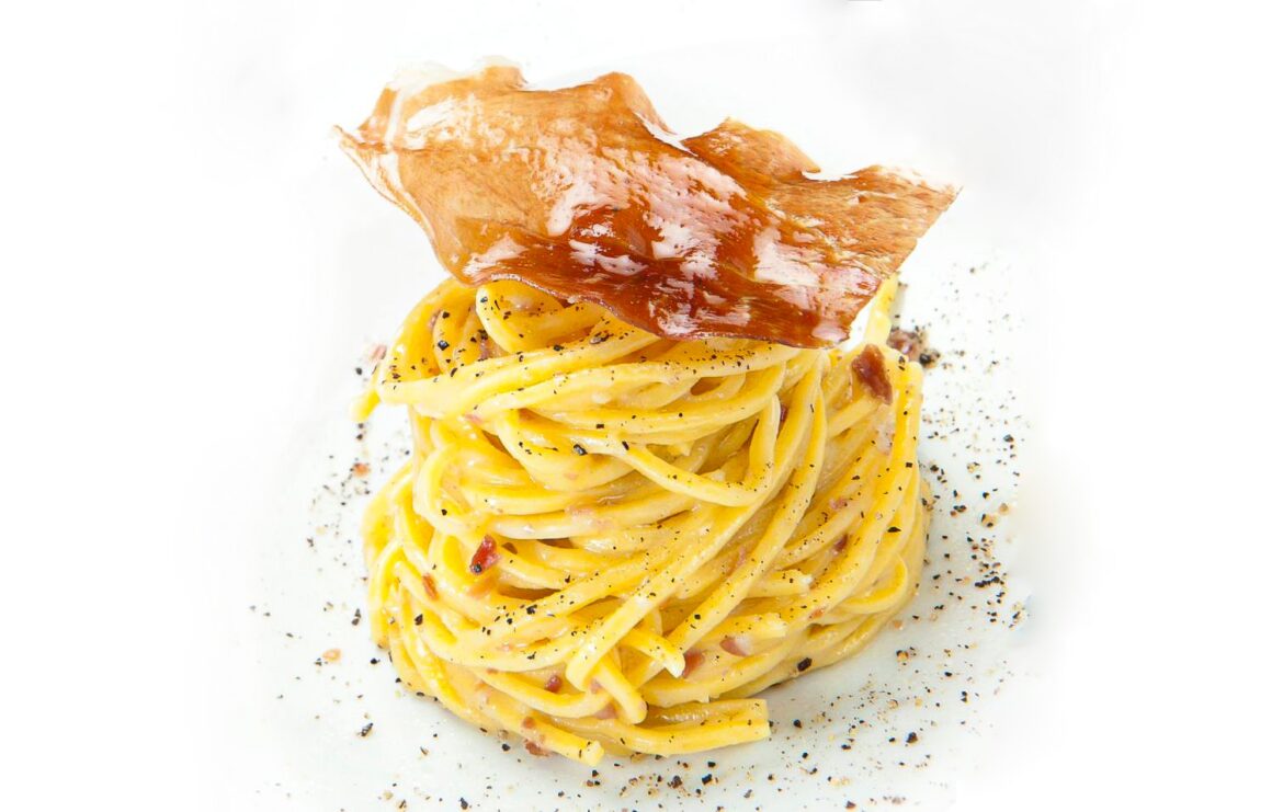 “Koque-Style” Carbonara with Cream and Butter: Marco Sacco’s Daring Michelin-Star Recipe | Latest news "Koque-Style" Carbonara with Cream and Butter: Marco Sacco's Daring Michelin-Star Recipe | Latest news