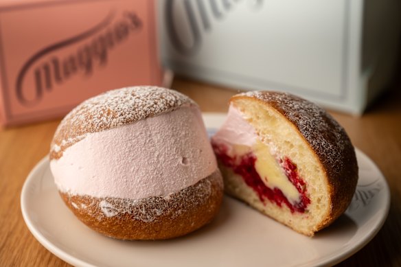 Maritozzi raspberry.