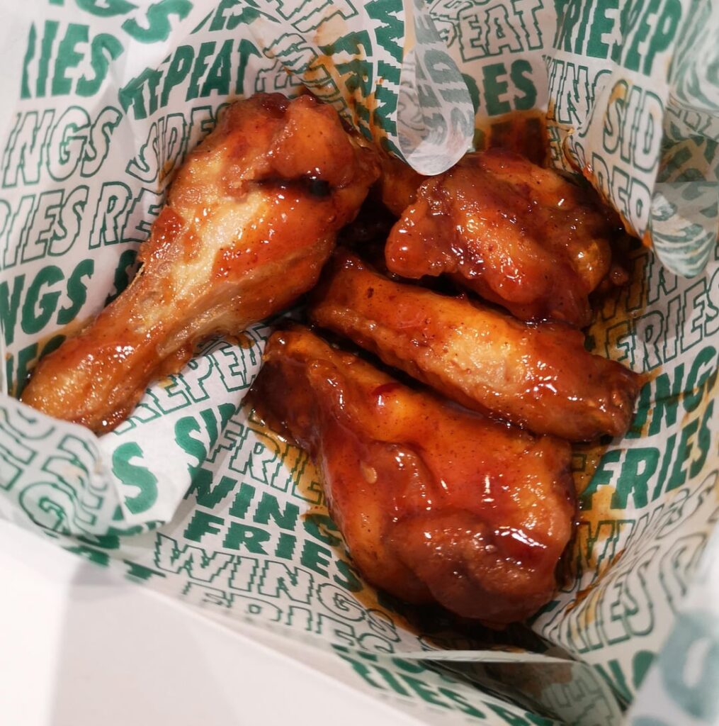 Hot honey and Louisiana rub flavoured chicken wings