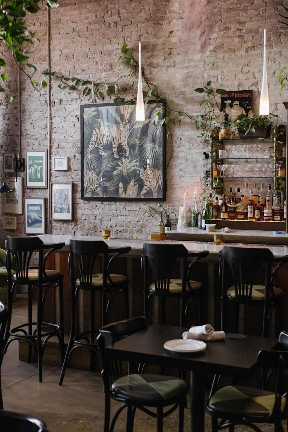 The new interior of Pasjoli, and the new table settings.