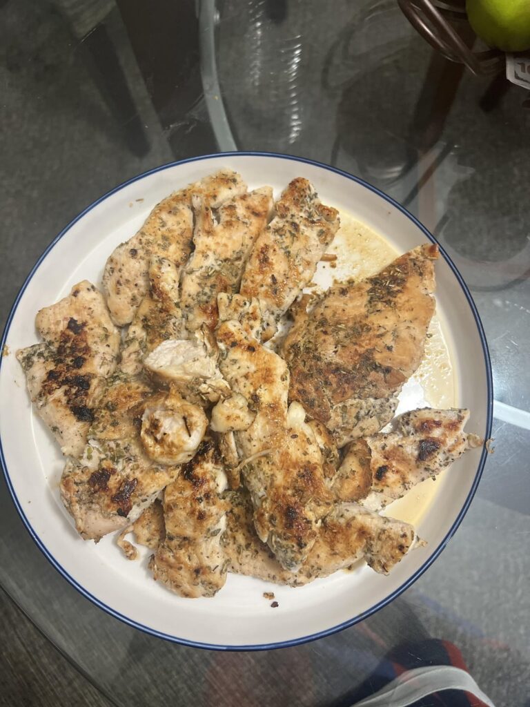 About 20oz of chicken i calculated 650 cals? seasoning is rosemary, garlic powder, salt, pepper, and parsley flakes