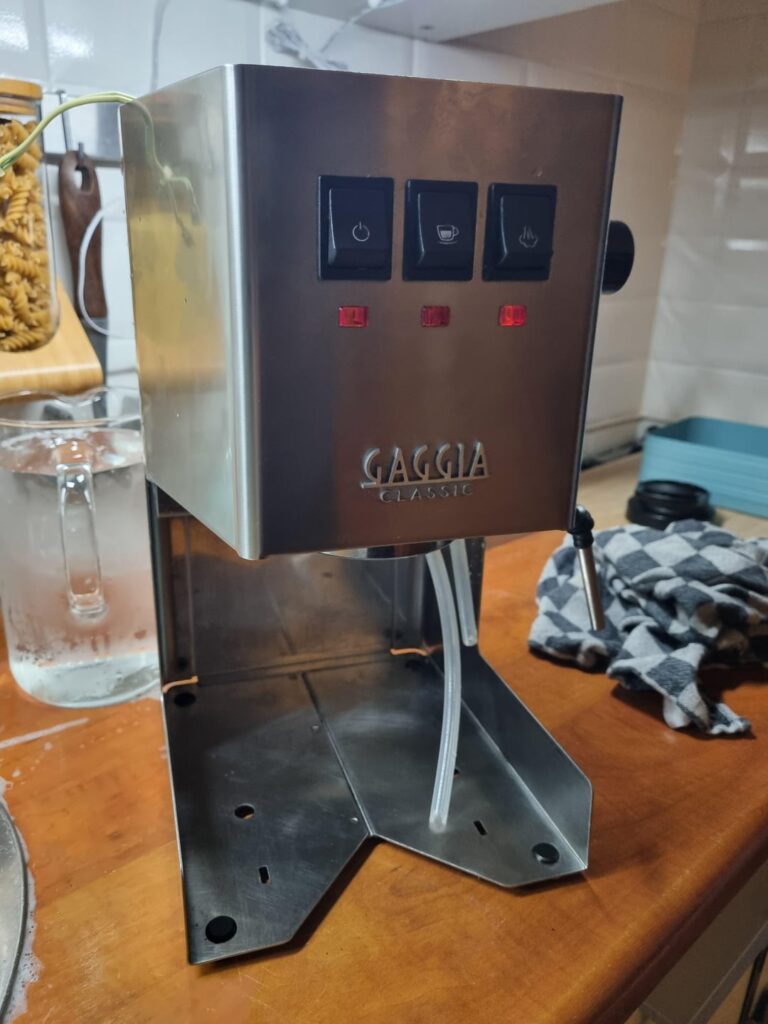 Finally finished my Gaggiuino after 3 months of tinkering and waiting for orders to be delivered