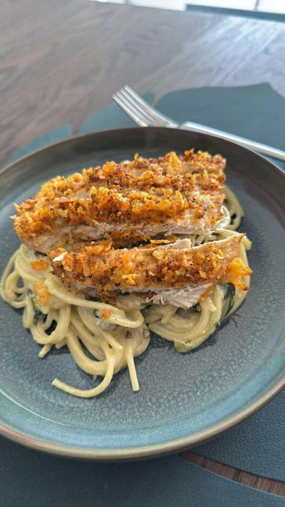 Creamy spinach with mushroom and baked chicken breast