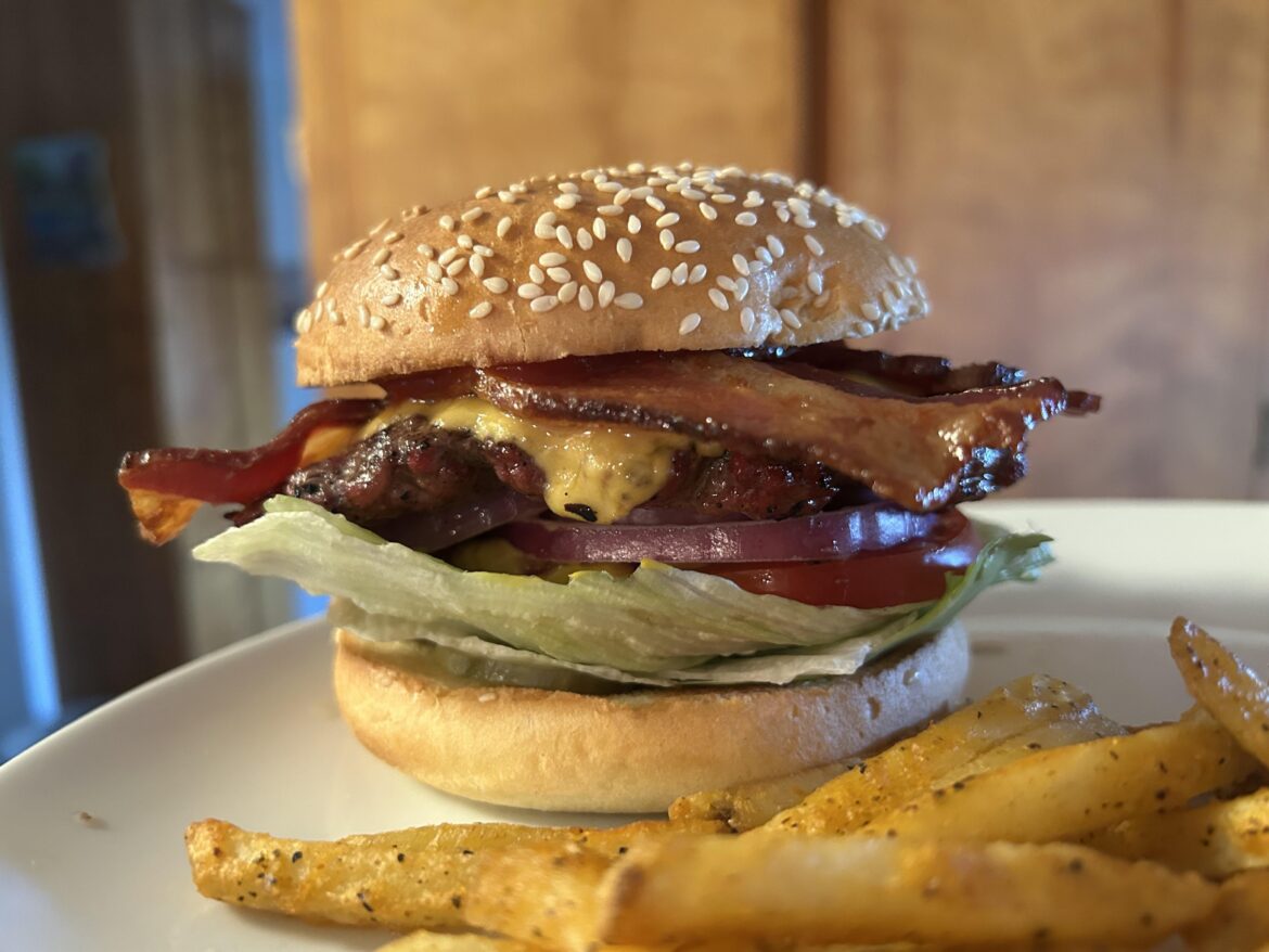 Why are people in rcheeseburgers cooler than people in rburgers?