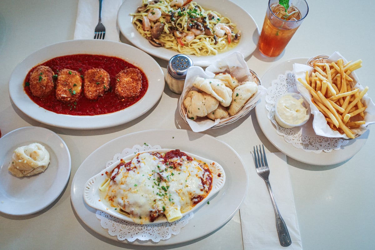 Entrees Bravo Restaurant Credit Thomas Obungen 4