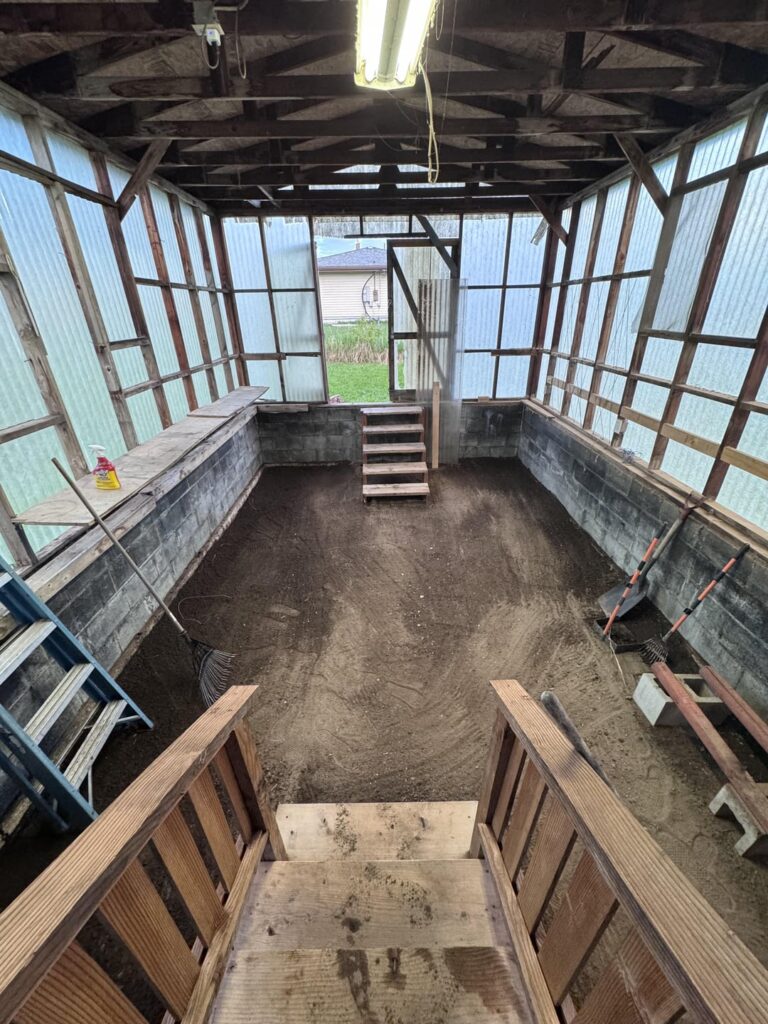 Bought a house in Alaska with a GIANT greenhouse. Here come the veggies!! Bought a house in Alaska with a GIANT greenhouse. Here come the veggies!!