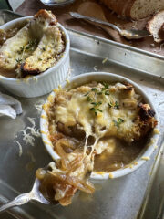 homemade vegetarian french onion soup