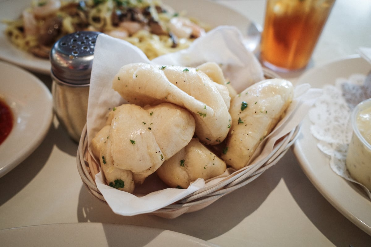 Garlic Rolls Bravo Restaurant Credit Thomas Obungen 6