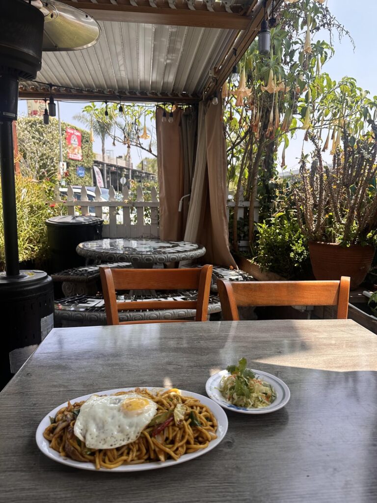 Jasmin Burmese Market