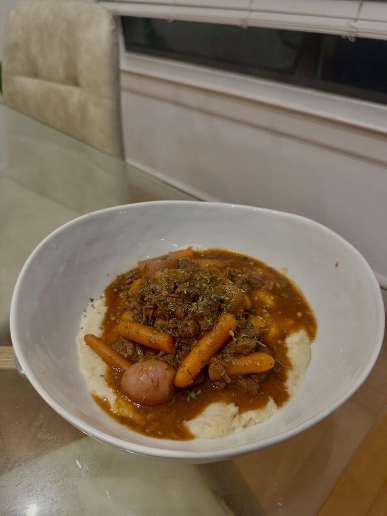 volume eating: sick edition. lean beef pot roast (380 cal / 34g protein)