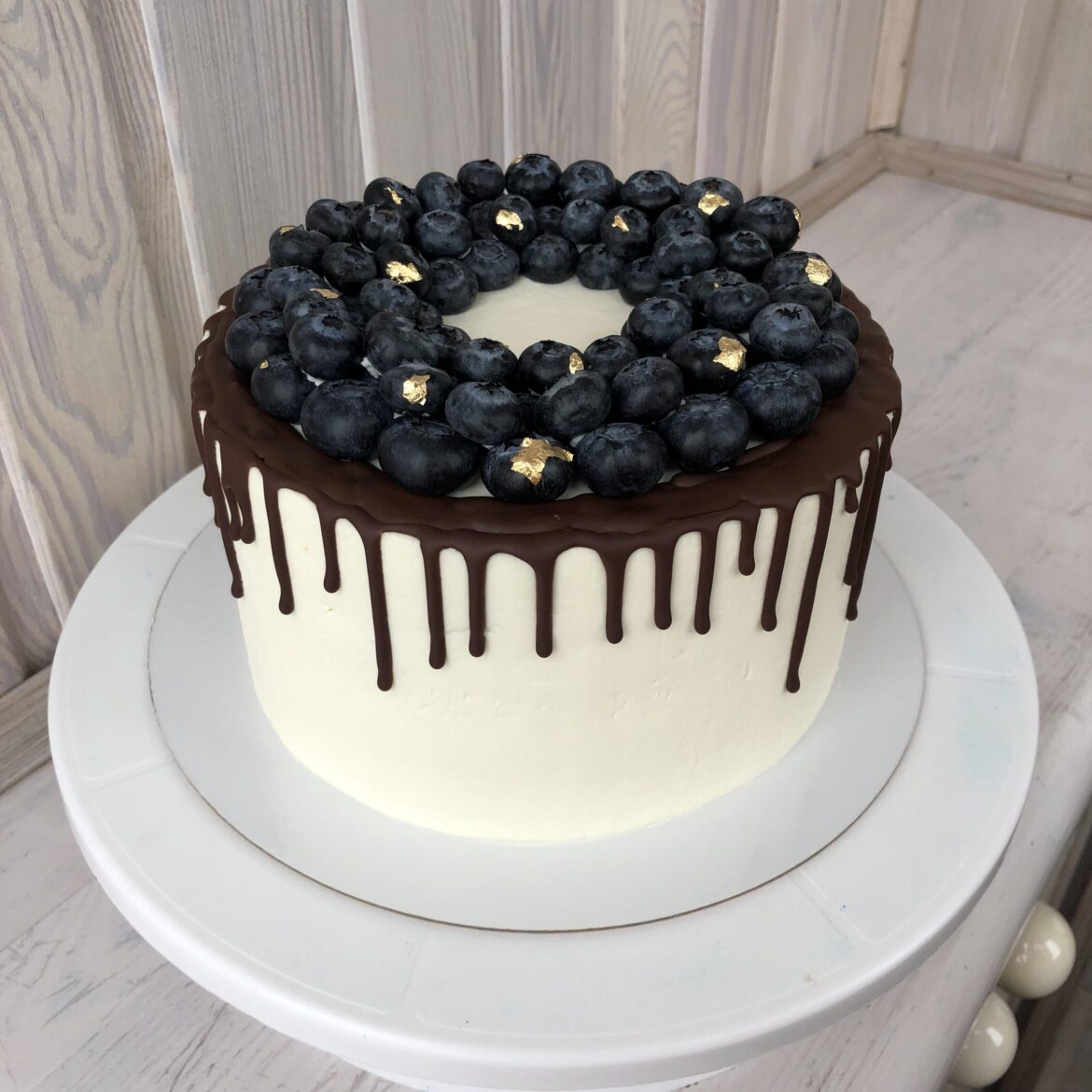 Made a cake for my parents! They really love berries 🫐