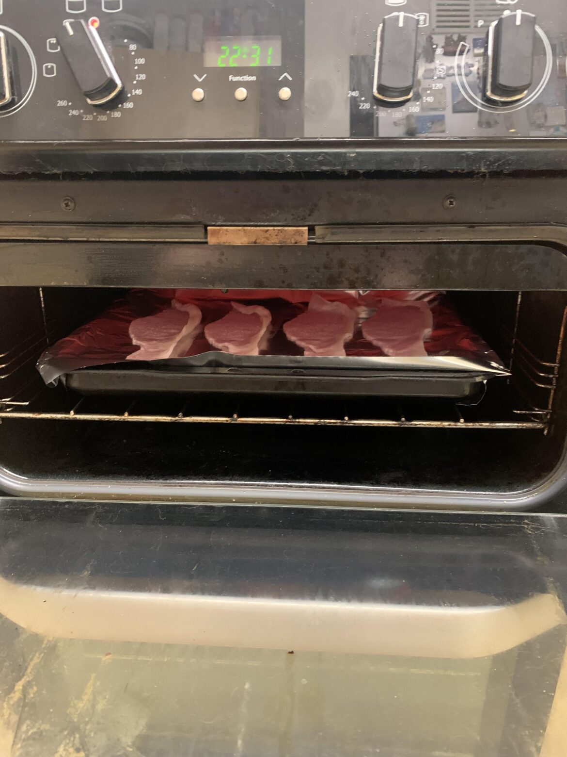 lil midnight snack 😏😏