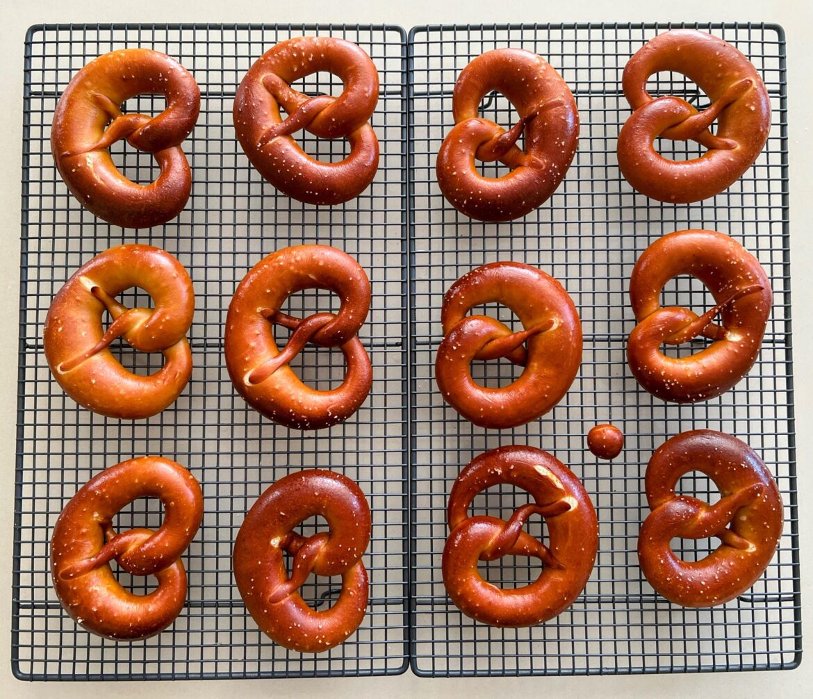 [OC] Homemade Pretzels
