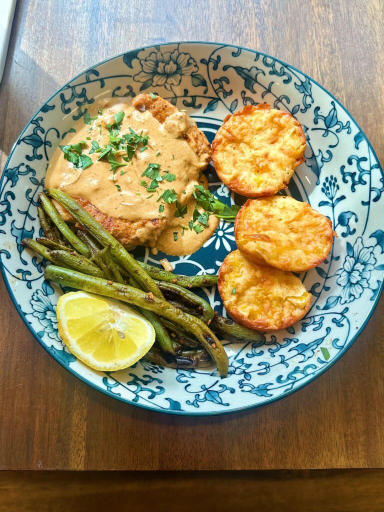 Creamy Dijon Chicken Thighs w. Green Beans and Cheddar Corn Muffins