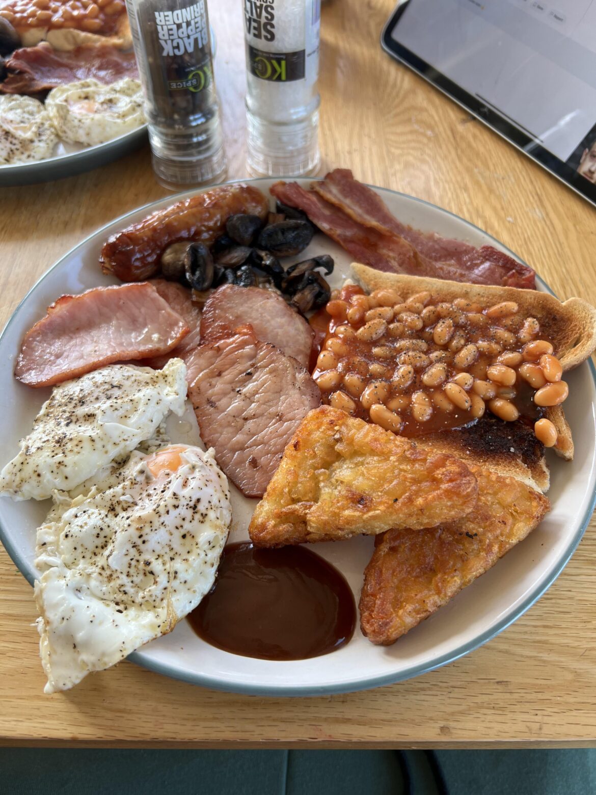 I only had two sausages:(