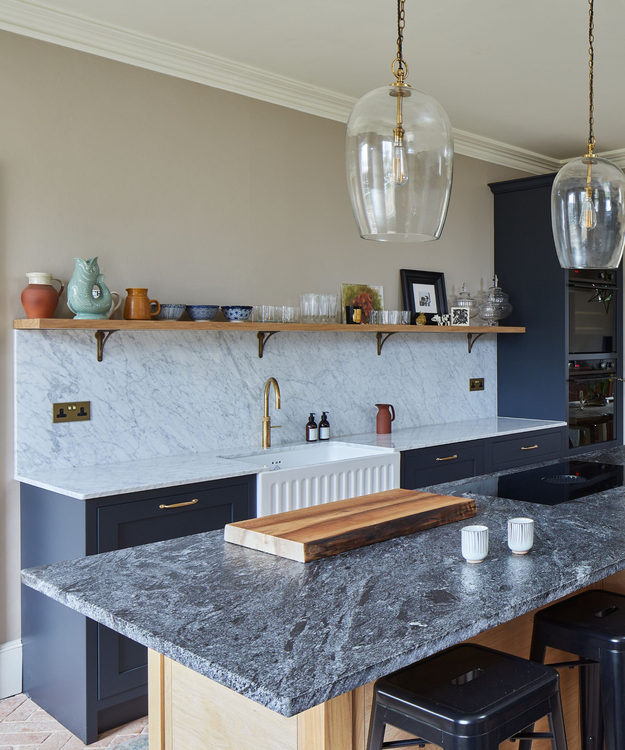 Kitchen with Italian style open shelving