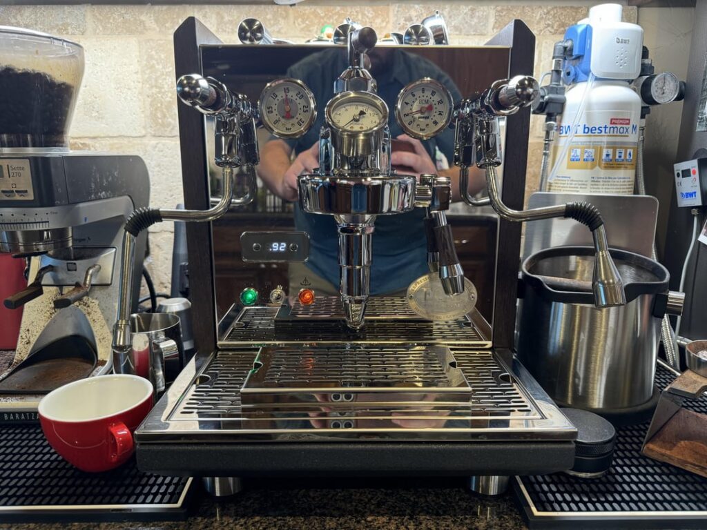 Had my ECM Synchronika for a year now. Zero regrets. Had my ECM Synchronika for a year now. Zero regrets.