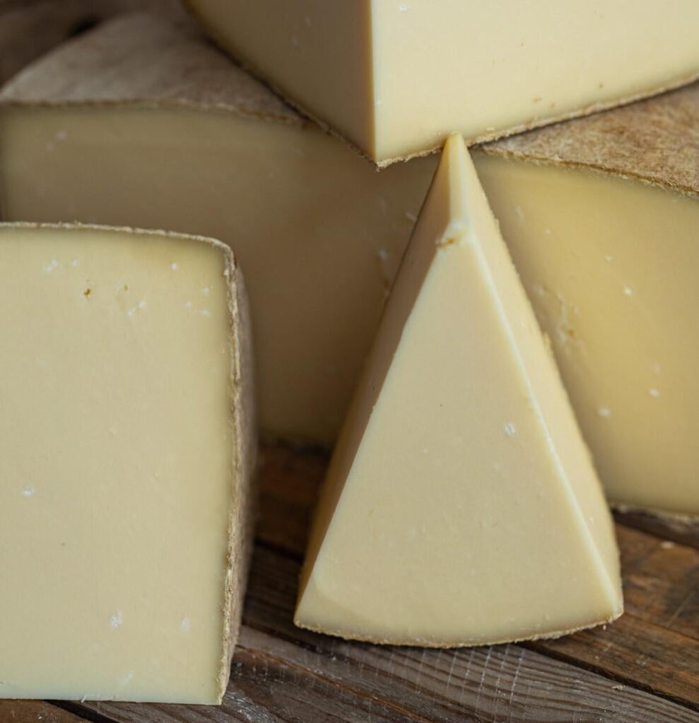 Day 1743 of posting images of cheese until I run out of cheese types: Mt. Tom