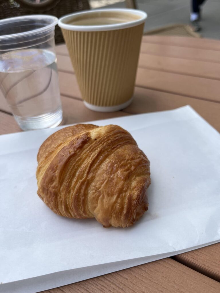 Croissant 🥐 & Coffee