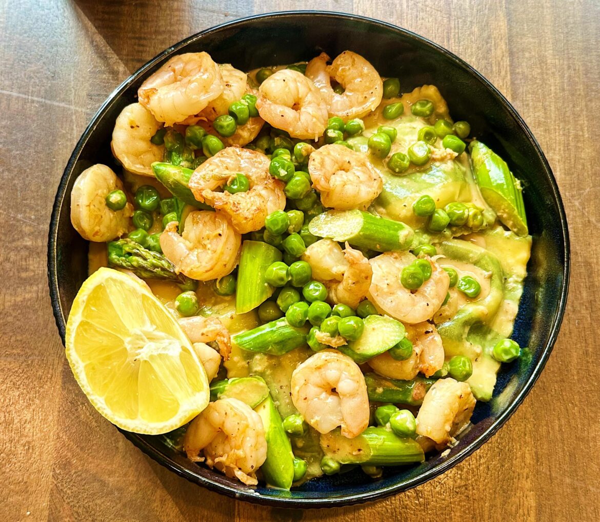 Creamy Lemon-Garlic Shrimp and Ravioli