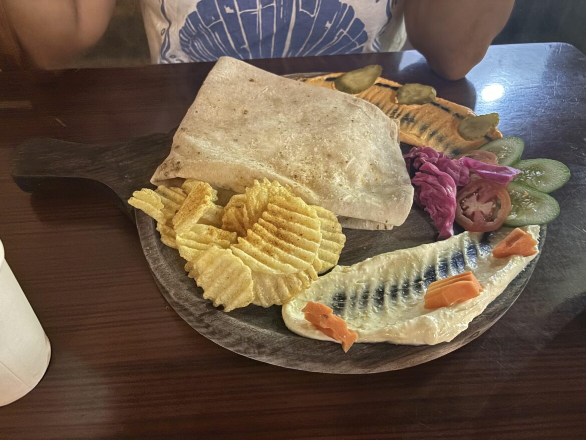 Shawarma plate - Wood has seen better days