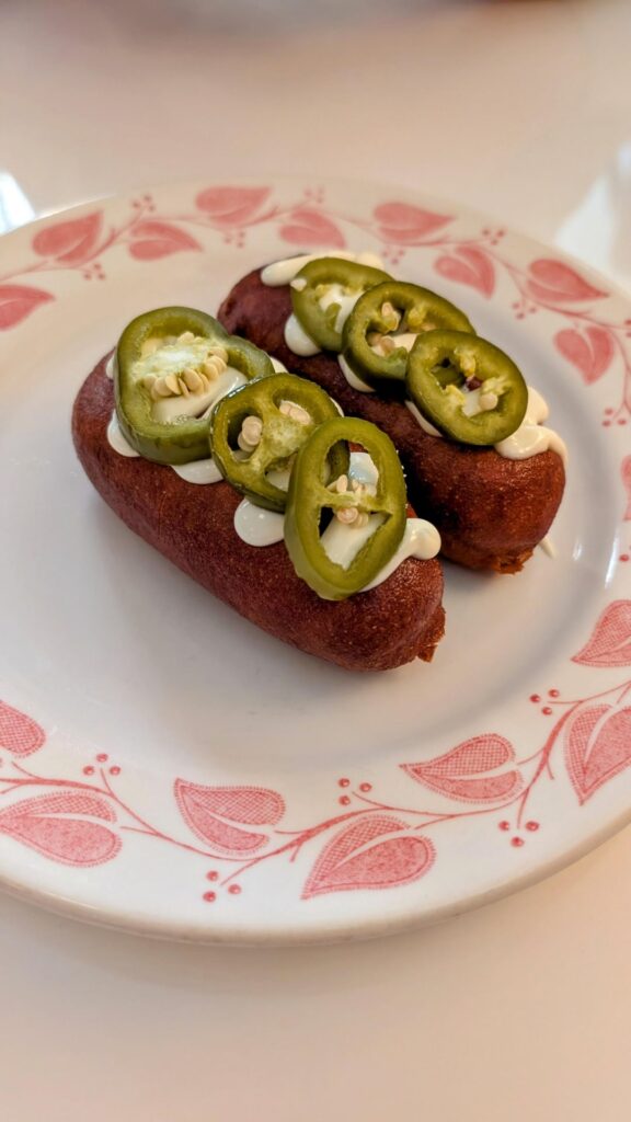 Le Swan (trinity bellwoods)