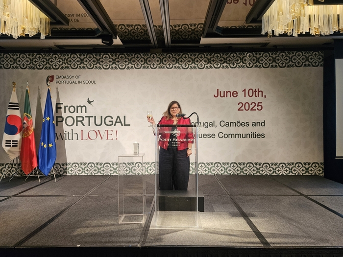 Sujana Vash Patu, Portuguese ambassador to Korea, toasting at the Portuguese national holiday event on the 10th <Photo = E-Land>