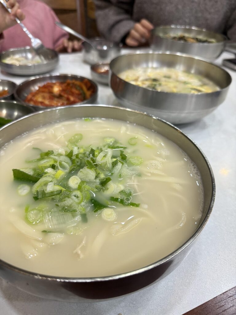 Kalguksu and Mandu – A Comforting Korean Combo