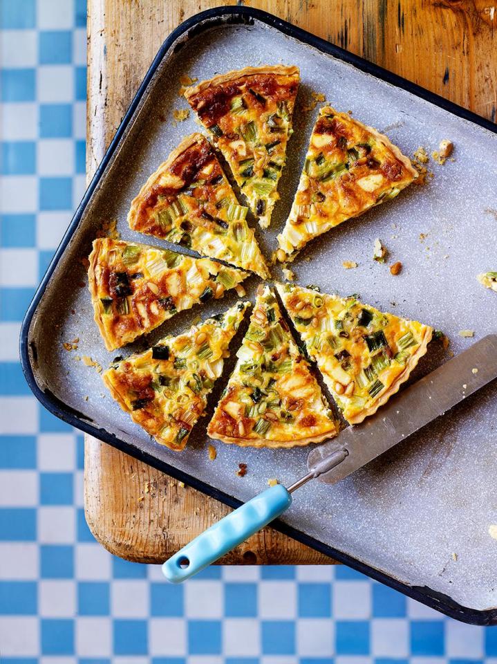  A veggie tart looks the business and will be easy to eat once it's cut up into slices at your picnic