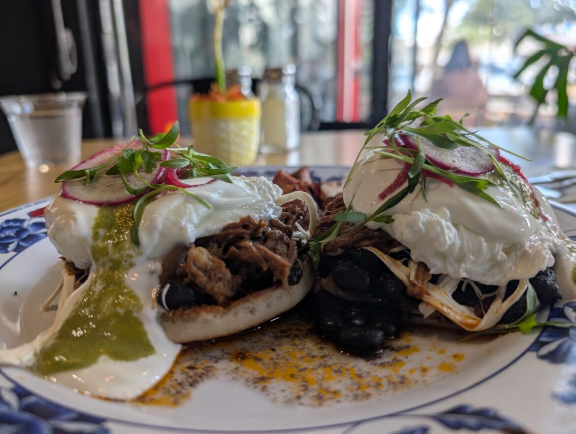 Lola Café, Eagle Rock