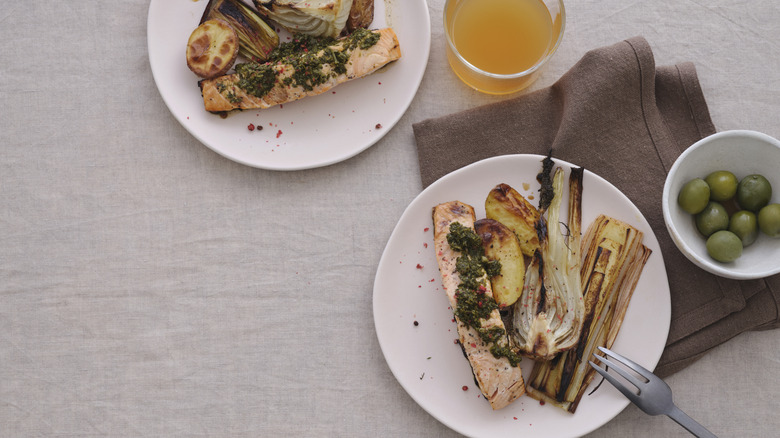 kombucha served with Mediterranean food
