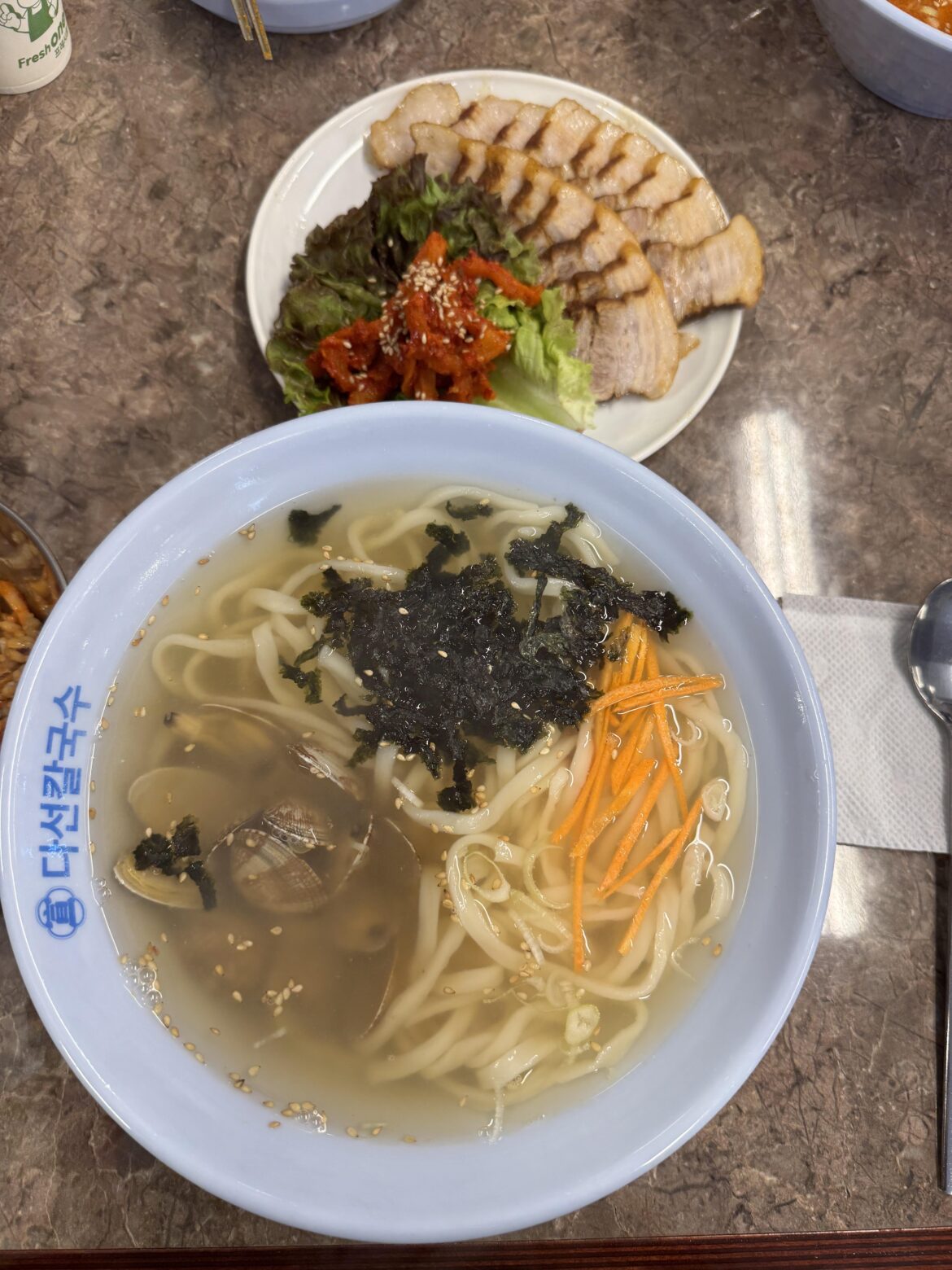 Kalguksu and suyuk for lunch