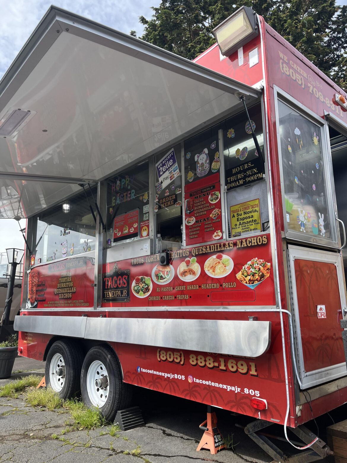 Lunch at my fav taco cart, Taco Tenexpa Jr, Tigard Oregon