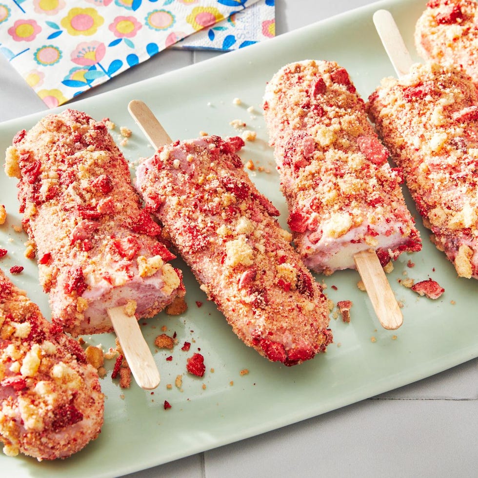 homemade strawberry shortcake ice cream bars pool party food