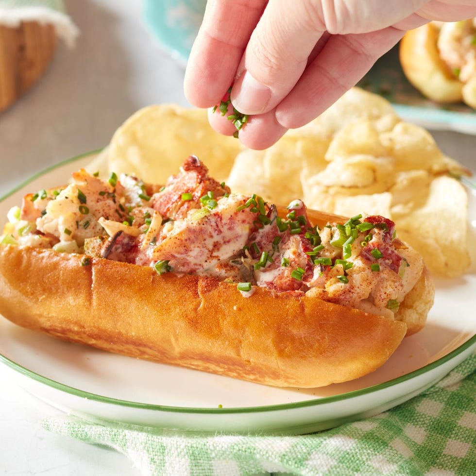 lobster roll pool party food