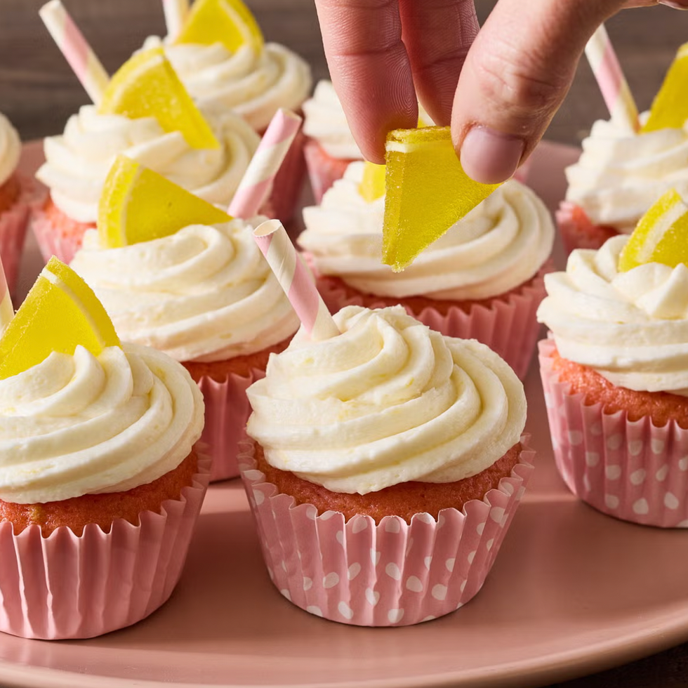 pink lemonade cupcakes pool party food