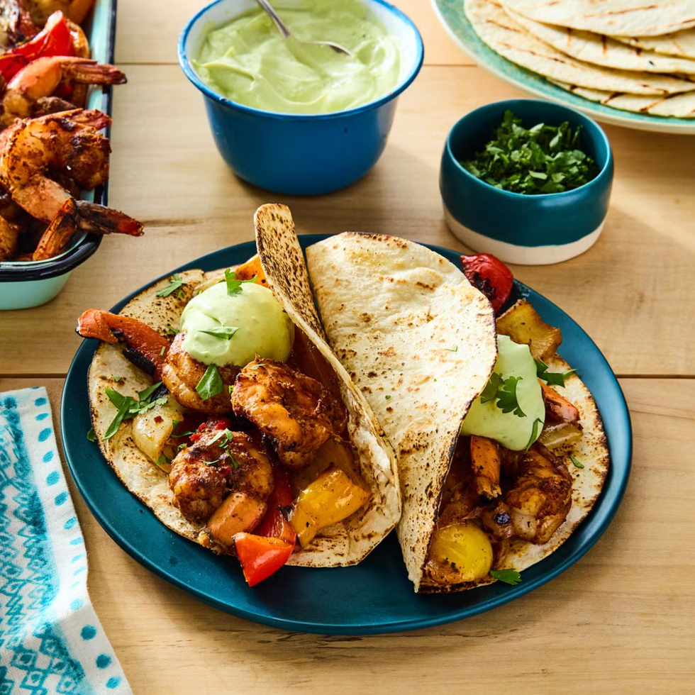 shrimp fajitas pool party food