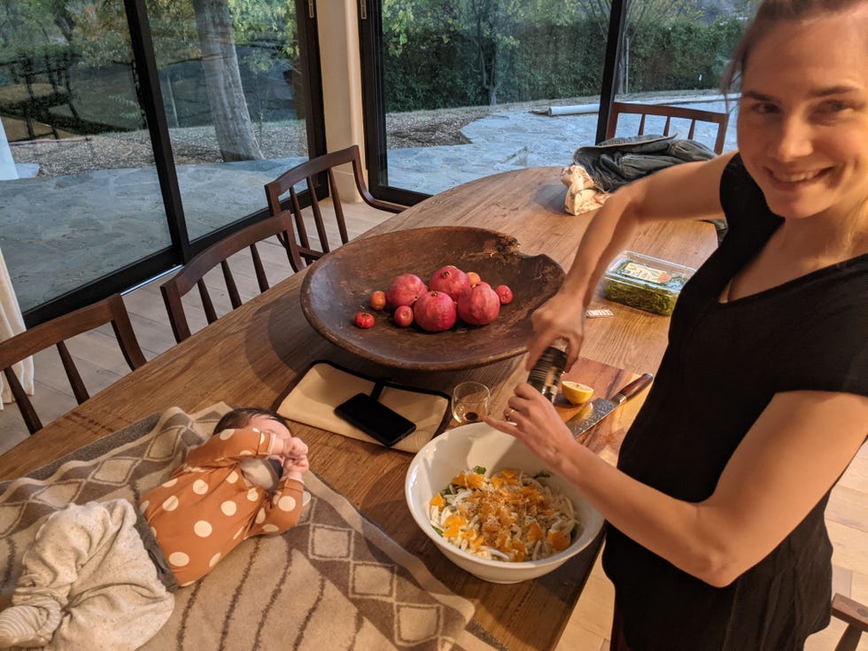 preparation of a salad in a domestic setting