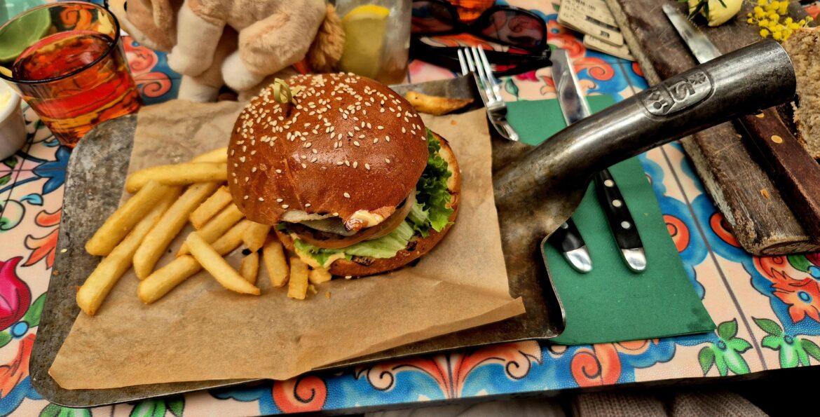 Was served a burger on the head of a shovel today...