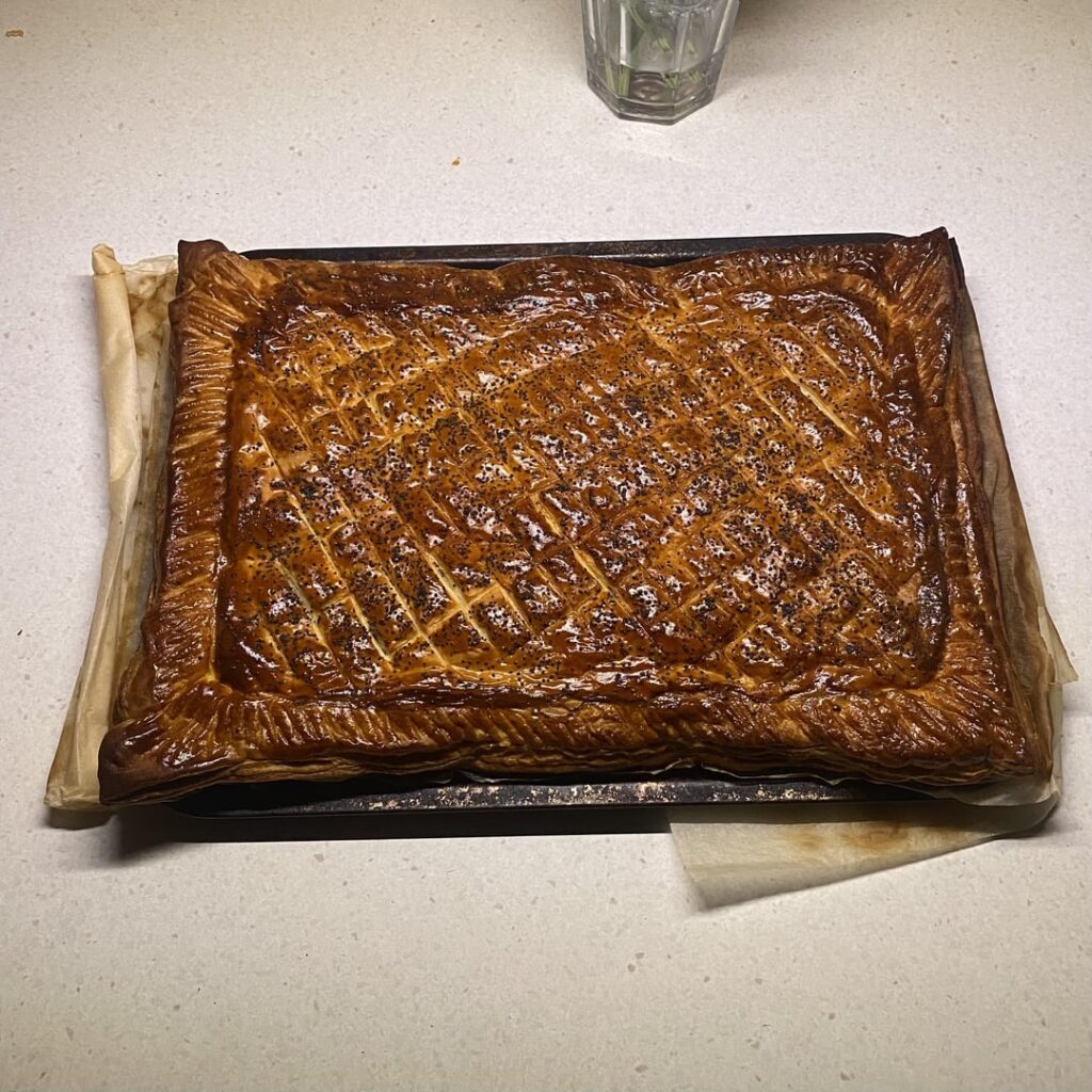 Caramelised onion, ham and cheddar bake