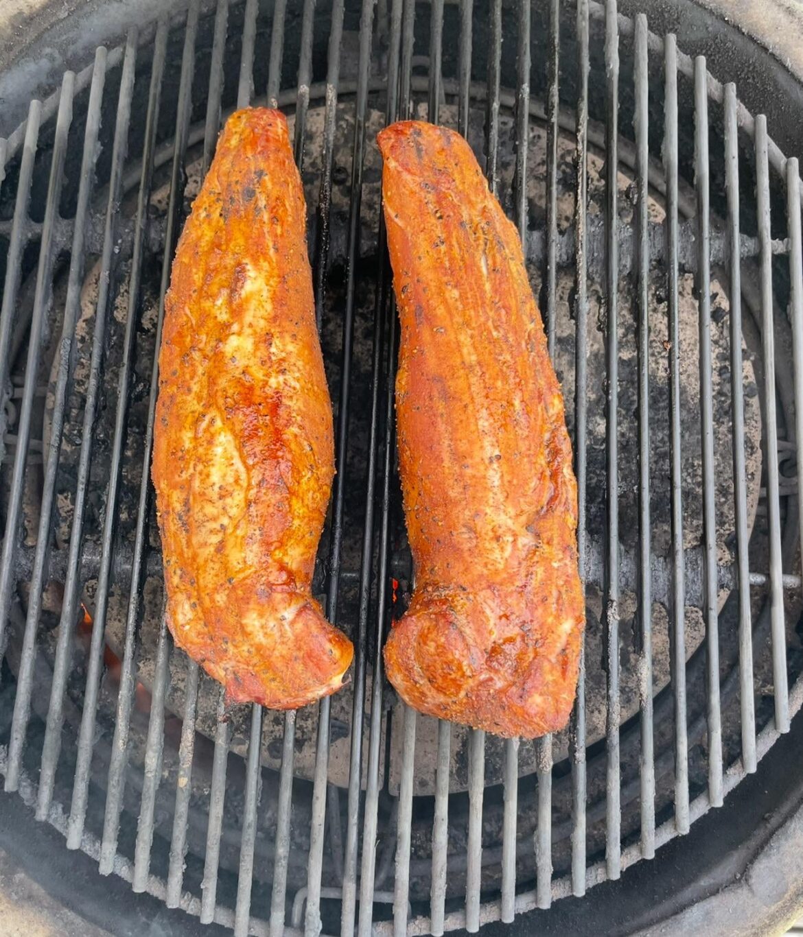 Wifey knows what she’s doing when it comes to smoking meat!!😊