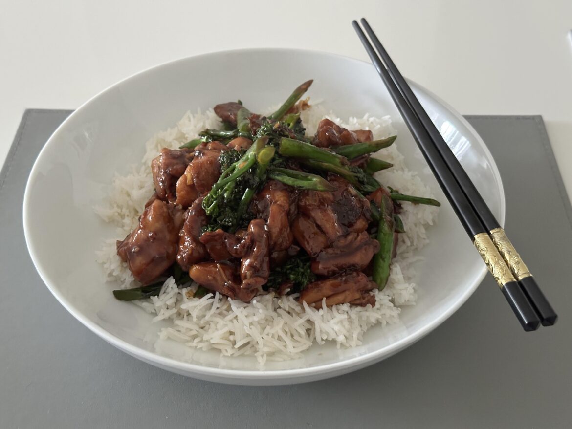 Chicken and broccoli stir fry